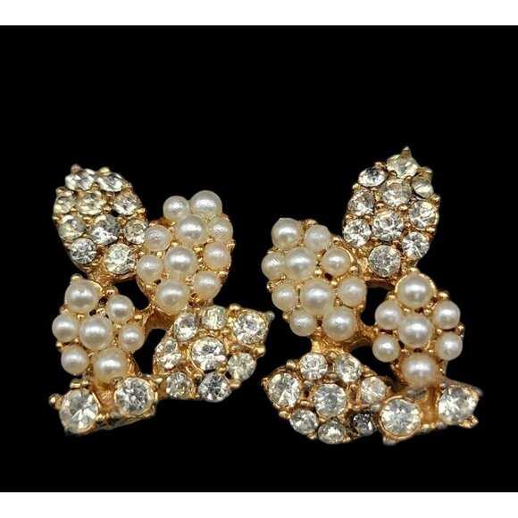 Kramer Vintage 1940s Clip On Earrings Faux Pearl Rhinestones Gold Tone Signed - Picture 1 of 11